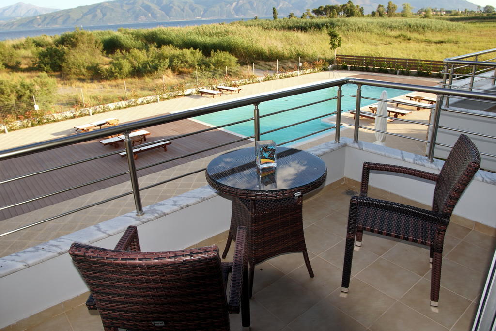 Aparthotel Cavos Fokidos Chiliadou  Habitación foto